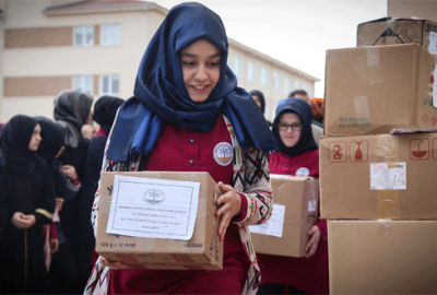 Bursalı öğrencilerden akranlarına yardım