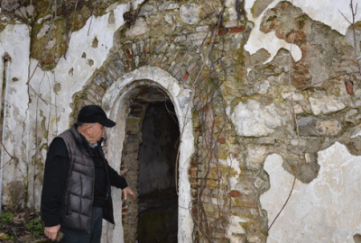 Tarihi hamam onarım bekliyor