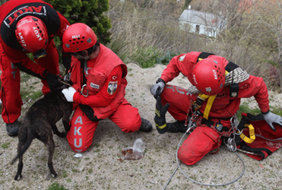 AKUT’tan nefes kesen yavru köpek kurtarma operasyonu