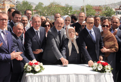 Bursa’nın yeni devlet hastanesinde temel atıldı