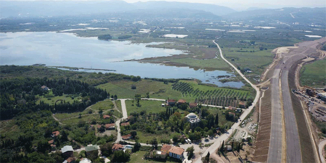 Osman Gazi Köprüsü’ne kavis verdiren ‘kuş oteli’