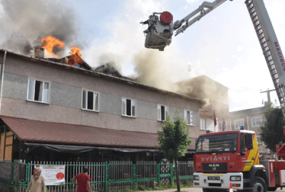 Bursa’da kız öğrenci yurdunda yangın!