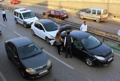 Bursa’da trafiği kilitleyen kaza