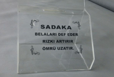 Sadaka kutusunu çaldılar