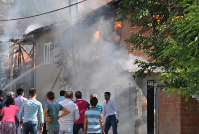 Bursa’da evler alev alev yandı