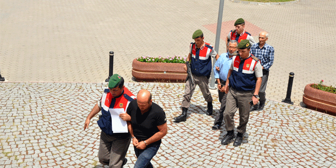 Bursa’da salaya engel olmak için caminin elektriğini kestiler