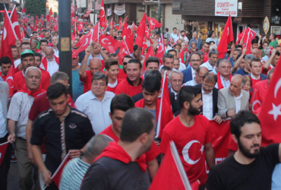 Bursa’da darbeye karşı yürüyüş düzenlendi