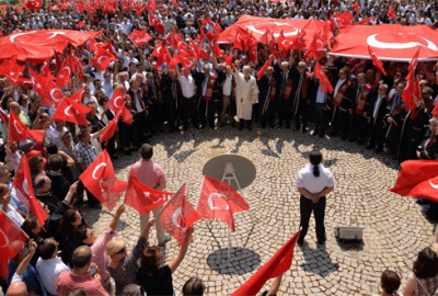 Uludağ Üniversitesi’nde FETÖ terörünü lanetleme yürüyüşü