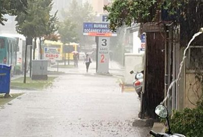 Bursa’da yağmur zor anlar yaşattı!