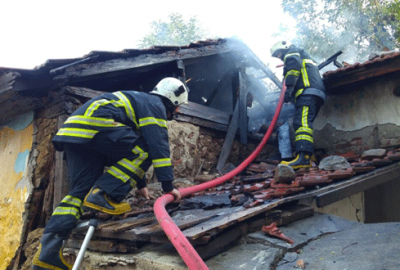 Bursa’da evleri yanan aile bayramda sokakta kaldı