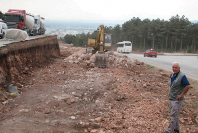 Uludağ Caddesi genişletiliyor