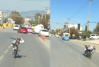 Motor sürücüsünden tehlikeli yolculuk