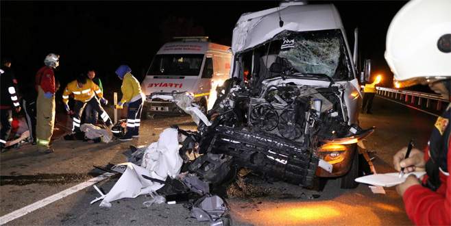 Fenerbahçeli taraftarlar maç dönüşü kaza yaptı: 1 ölü, 19 yaralı