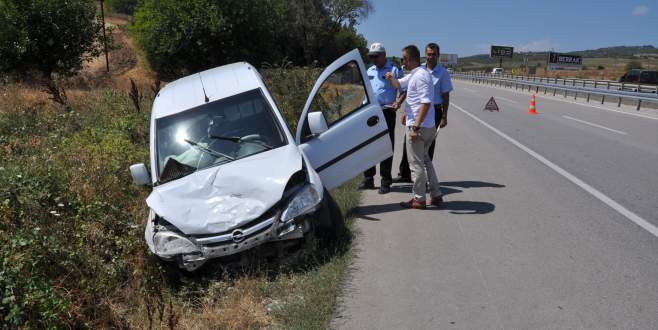 Düğün yolunda kaza: 3 yaralı