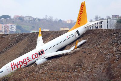 Pistten çıkan uçağı ‘kütüphane’ yapma önerisi