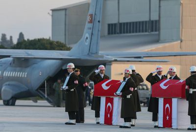 Şehit pilotlar törenle memleketlerine uğurlandı