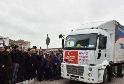 Mustafakemalpaşa’dan Mehmetçiğe 2 TIR destek