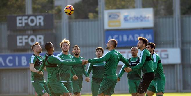 Topla oynasakta oynamasakta fark etmiyor