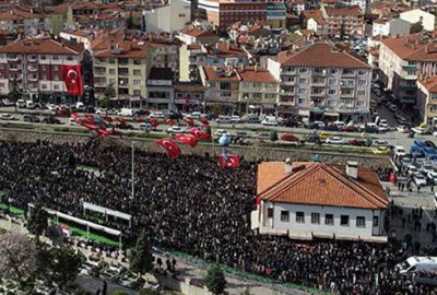 Şehit astsubayı, binlerce kişi uğurladı