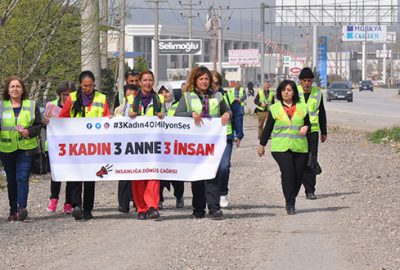 Ankara’ya yürüyen kadınlar İnegöl’e ulaştı