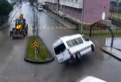 Bu görüntüler trafik kurallarına uymanın önemini gösterdi