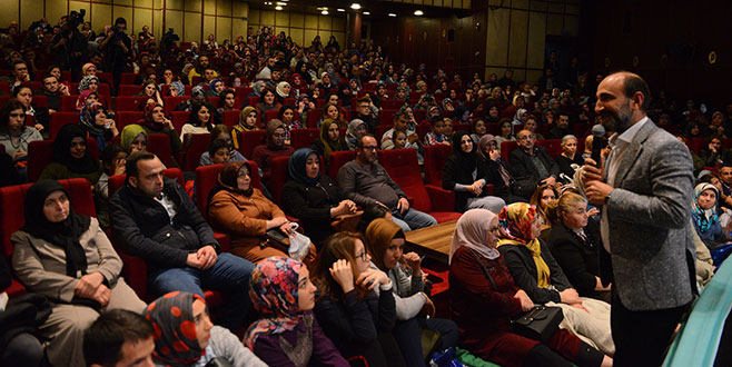 ‘Olumlu Çocuk Yetiştirme’ye yoğun ilgi