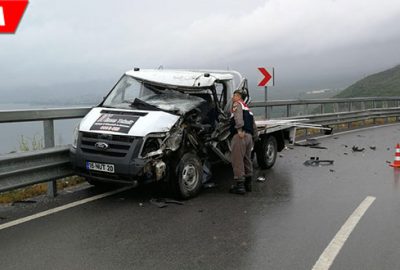 TIR ile kamyonet çarpıştı: 1 yaralı