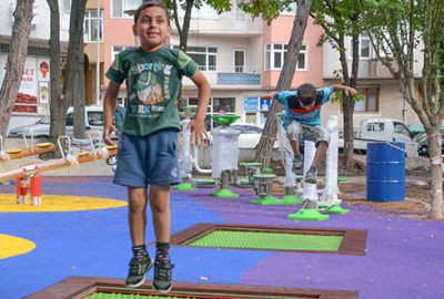 Karacabey’deki parklarda yenileme çalışmaları