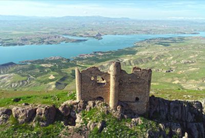 Bin yıllık tarihe ışık tutan manastır zamana direniyor