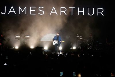 İngiliz şarkıcı James Arthur Antalya’da konser verdi