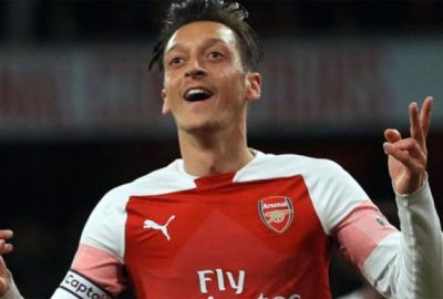 Mesut Özil’e bıçaklı saldırı