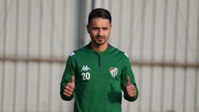 Bursaspor’da Musa Araz ile yollar ayrıldı