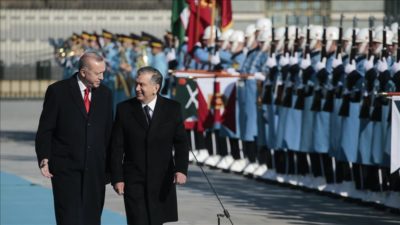 Erdoğan Özbekistan Cumhurbaşkanı Mirziyoyev’i törenle karşıladı