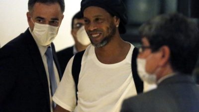 Ev hapsindeki Ronaldinho bakın ne istedi?