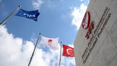 TFF Sağlık Kurulu Süper Lig takım doktorlarıyla online toplantı yaptı