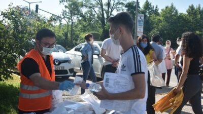 Belediyeden YKS adaylarına maske ve hijyen desteği