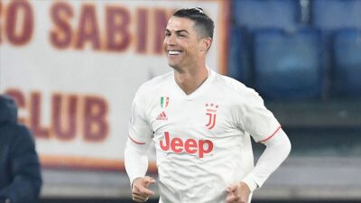 Ronaldo bir kez daha tarihe geçti