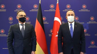 Çavuşoğlu: Bu şımarıklıktan vazgeçin