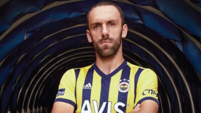 Fenerbahçe’de yeni sezon formaları satışa sunuldu