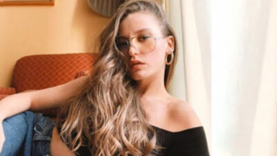 Serenay Sarıkaya’dan deniz pozları: Su ol dostum…