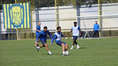 MKE Ankaragücü’nün yeni transferi Alper Potuk ilk antrenmanına çıktı