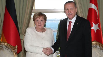 Erdoğan, Merkel ile görüştü