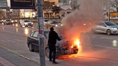 Bursa’da trafikte bir araç alev alev yandı