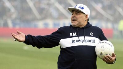 Maradona hastaneye kaldırıldı…