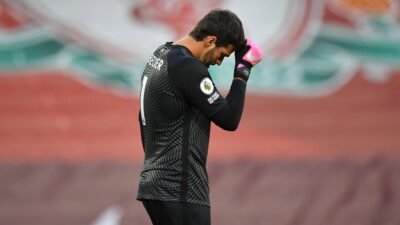 Alisson Becker’den kötü haber