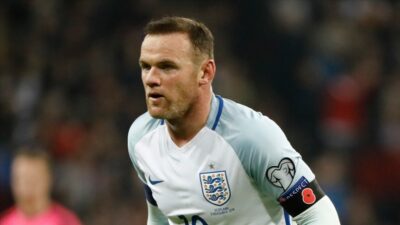 Rooney futbolu bıraktı, teknik direktör oldu