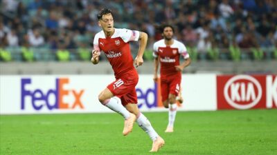 Fenerbahçe Mesut Özil’i açıkladı