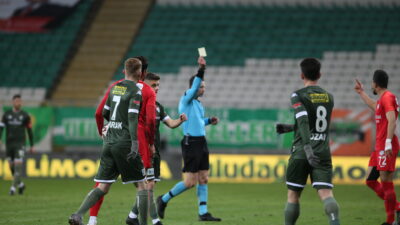 Bursaspor’un rakibinde büyük isyan!