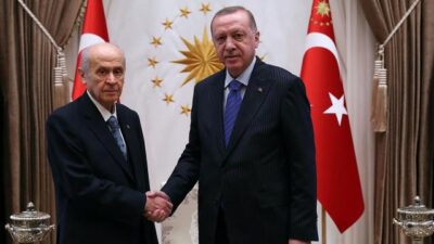 Bahçeli’den Erdoğan’a kongre tebriği