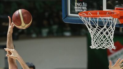 Basketbolda iki maça korona ertelemesi